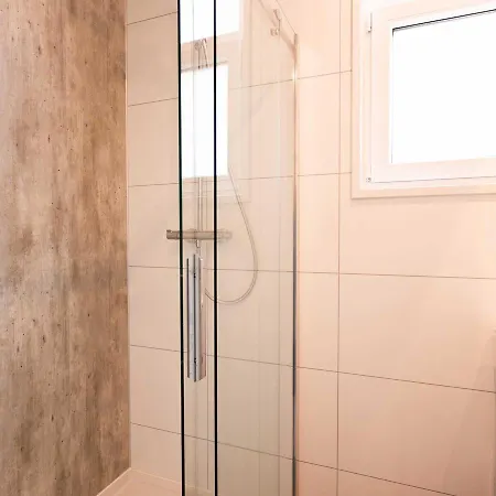 Bb Deluxe 6 Personen Jacuzzi *
